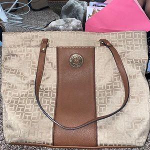 Handbag 👜 with a slight imperfection